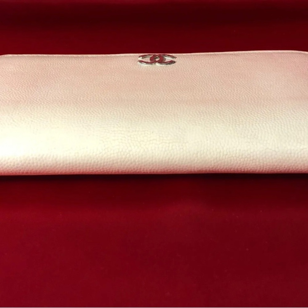 CHANEL Leather Long Wallet CC Logo Beige - Picture 7 of 13